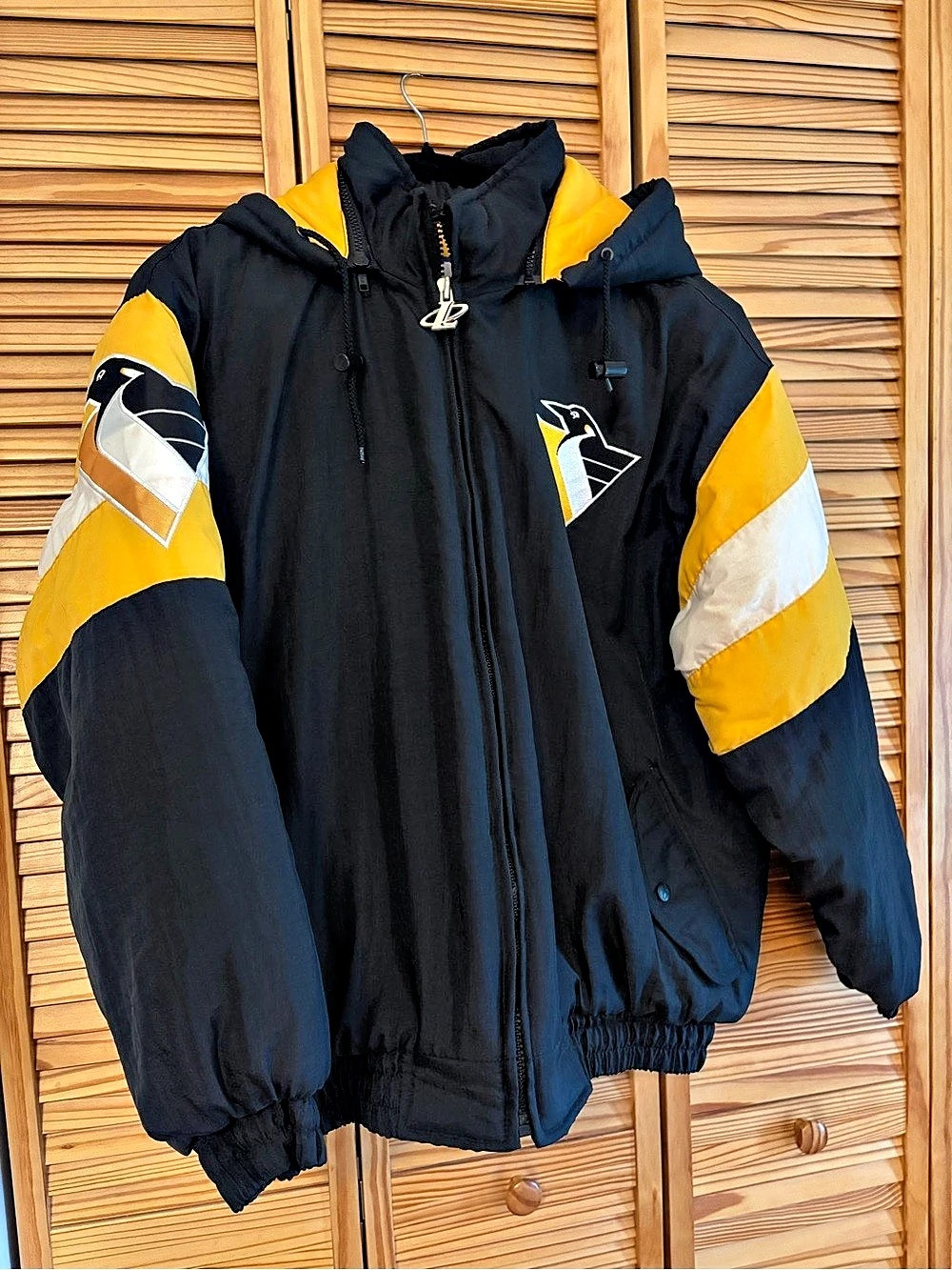 Starter Pittsburgh Penguins Color Block Jacket Size Large Like New